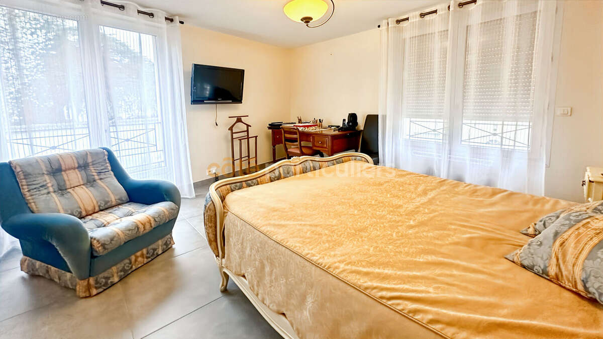 Bel appartement 3 pieces a brie -comte-robert quartier poste/hopital - photo 7