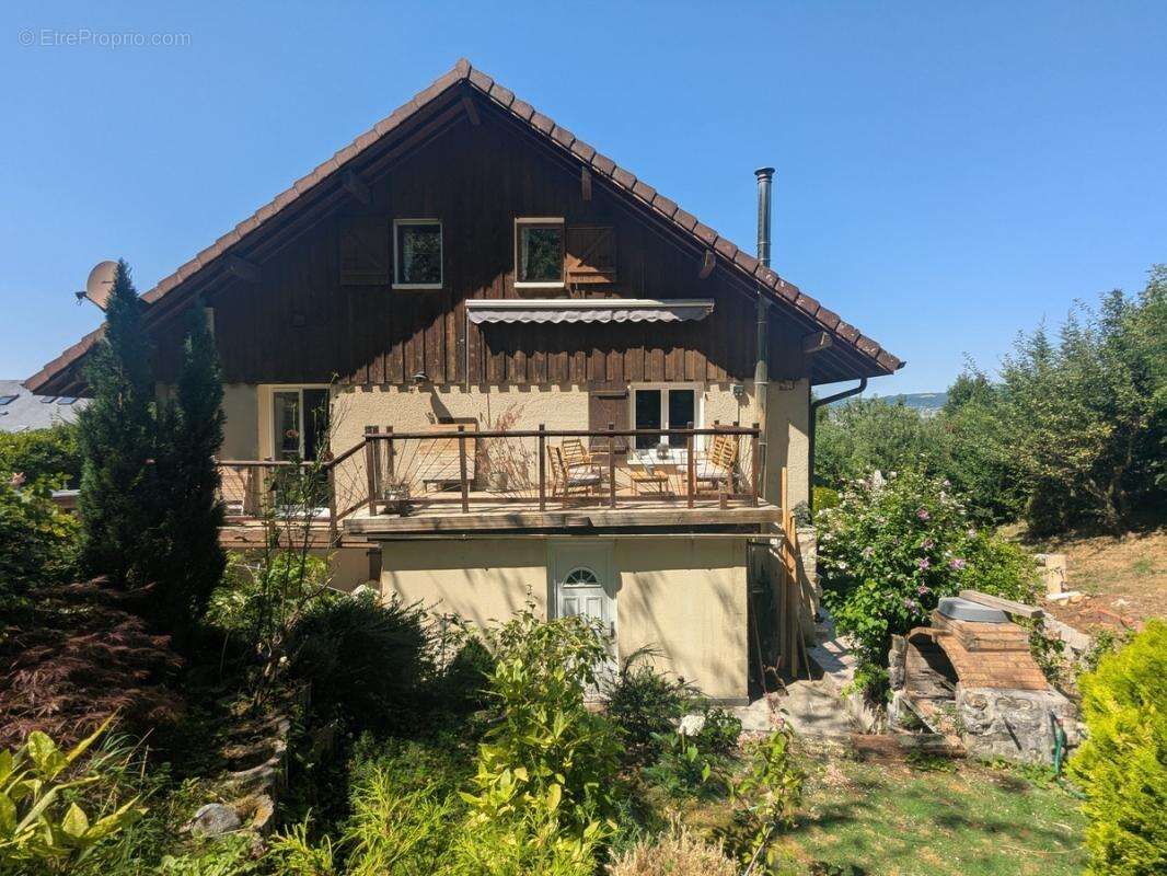 Appartement à ALLONZIER-LA-CAILLE