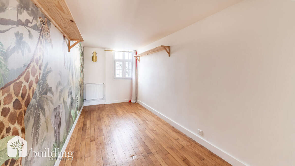 Maison à COURBEVOIE