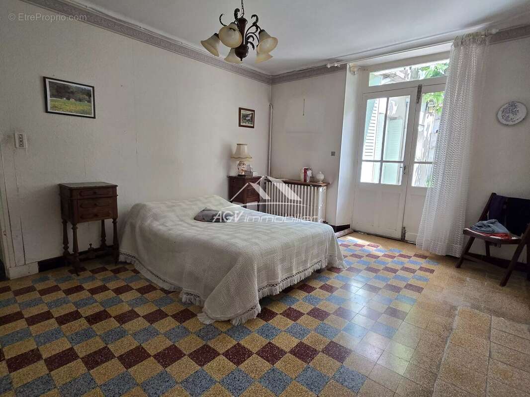 Maison à SAINT-PRIVAT-DES-VIEUX