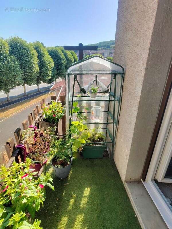 Appartement 85 m² à Vals-Pres-Le-Puy  - photo 8