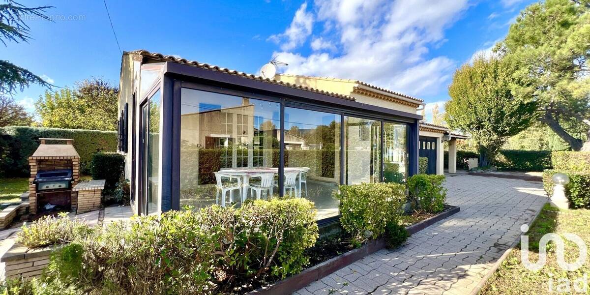 Photo 1 - Maison à L&#039;ISLE-SUR-LA-SORGUE