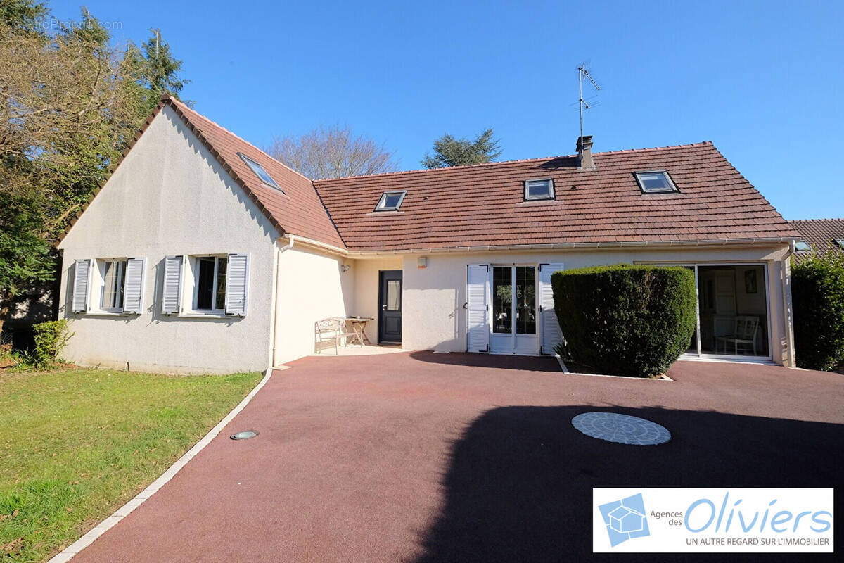 Maison à CERNAY-LA-VILLE