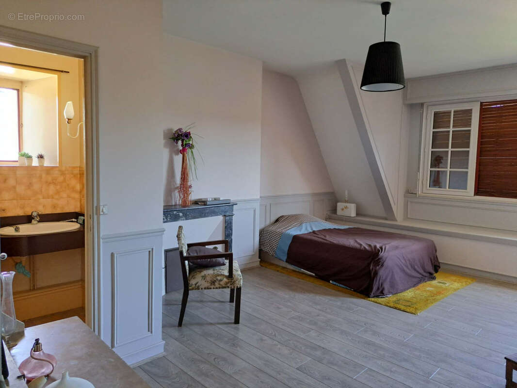 Maison à SAINT-CALAIS