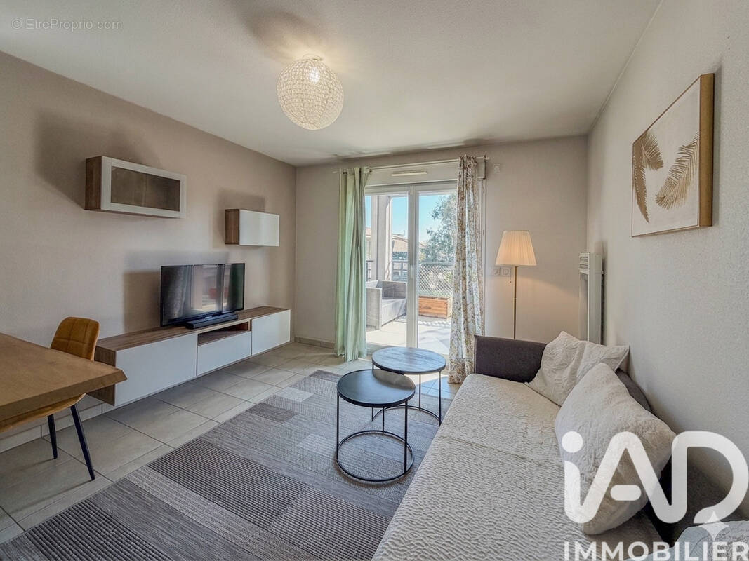 Photo 1 - Appartement à ROQUEBRUNE-SUR-ARGENS