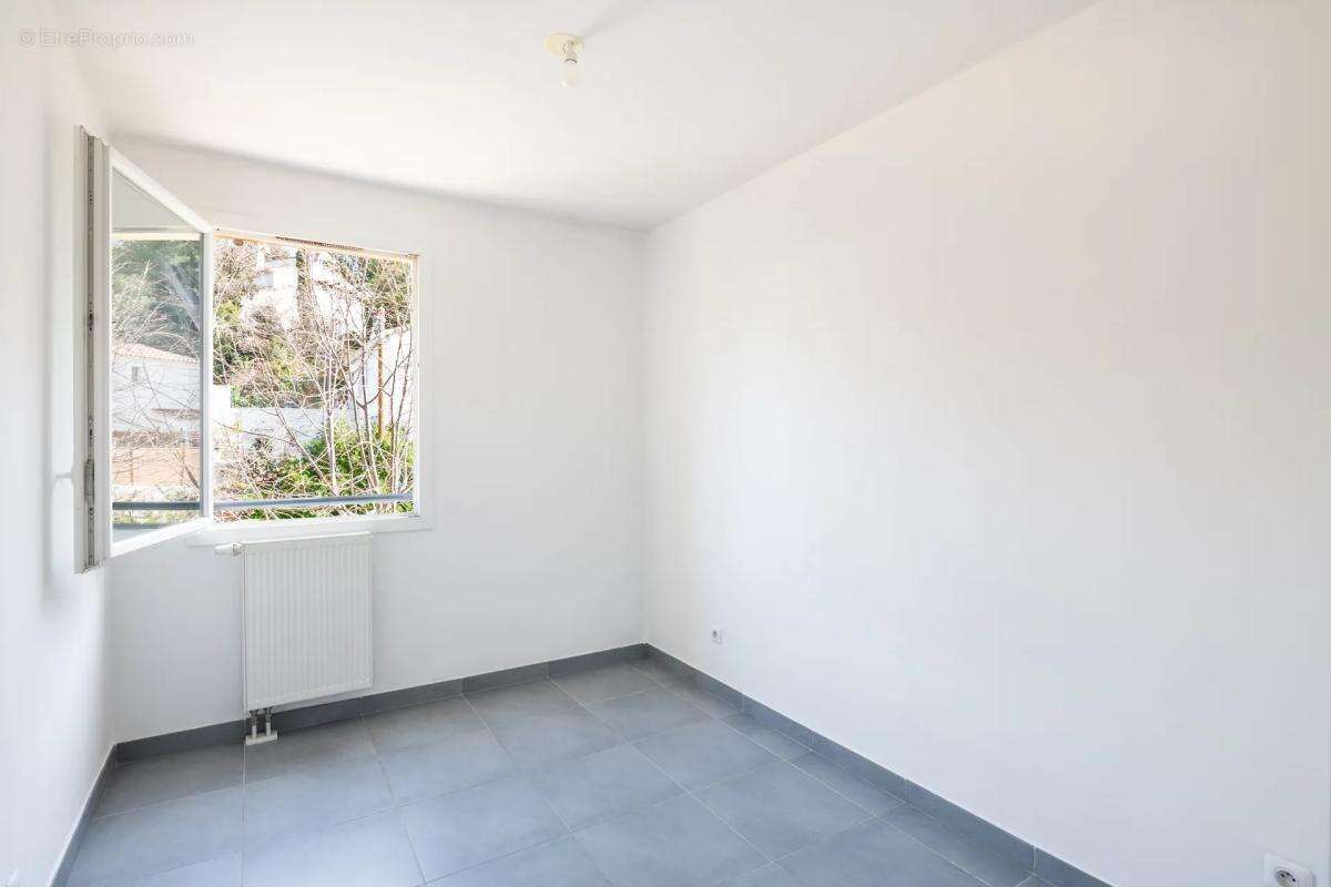 Appartement à MARSEILLE-11E
