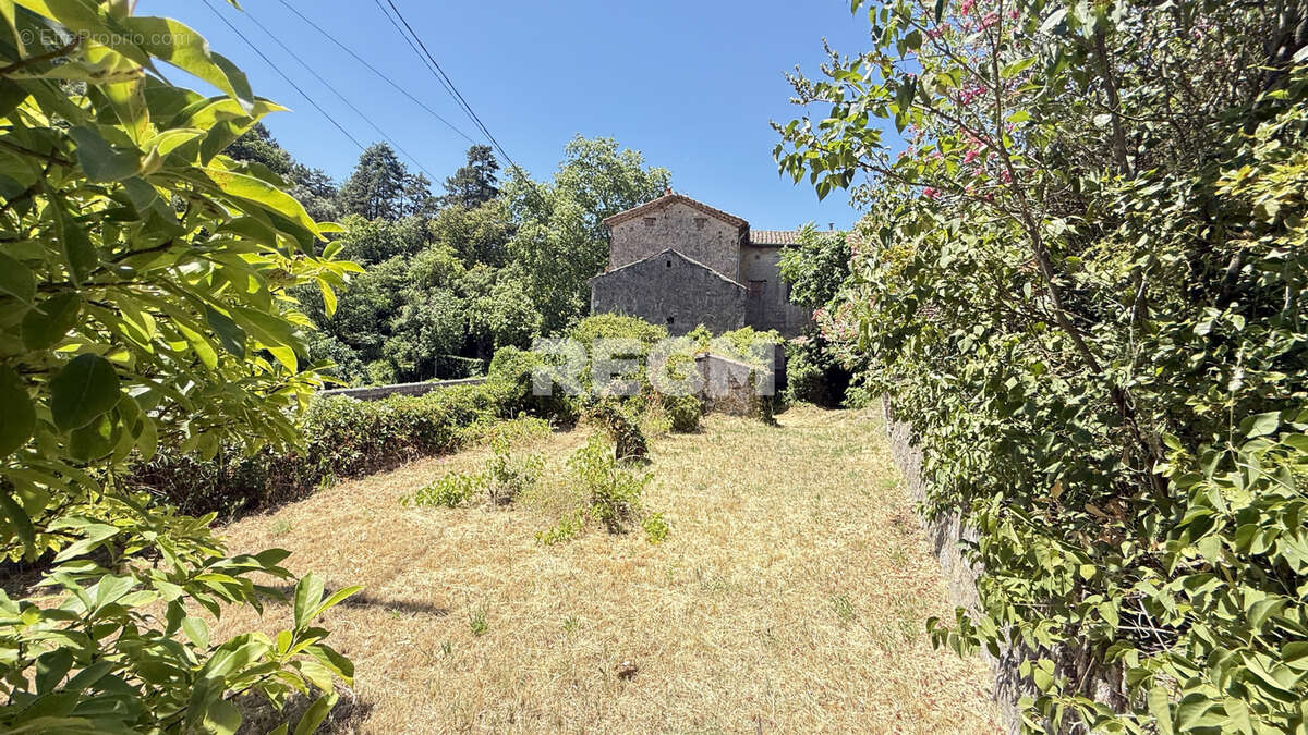 Maison 105 M2 avec mazets sur parcelle de 6000 M2 - photo 25