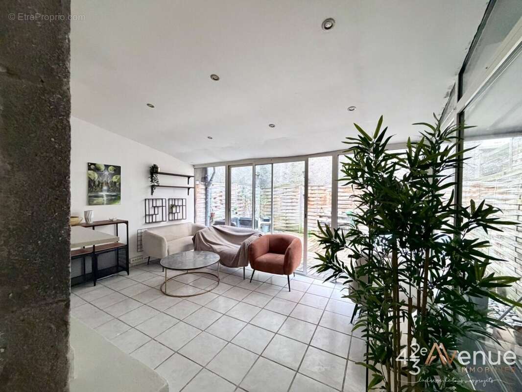 Appartement à SAINT-ETIENNE