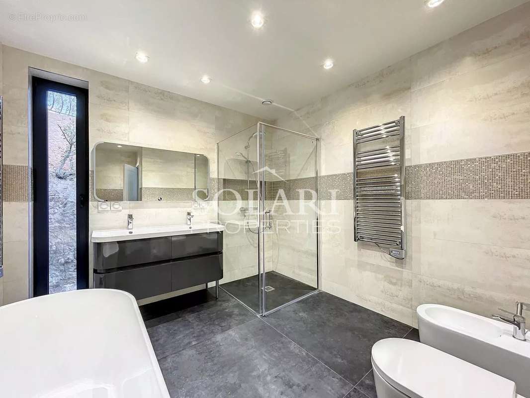 Maison à THEOULE-SUR-MER