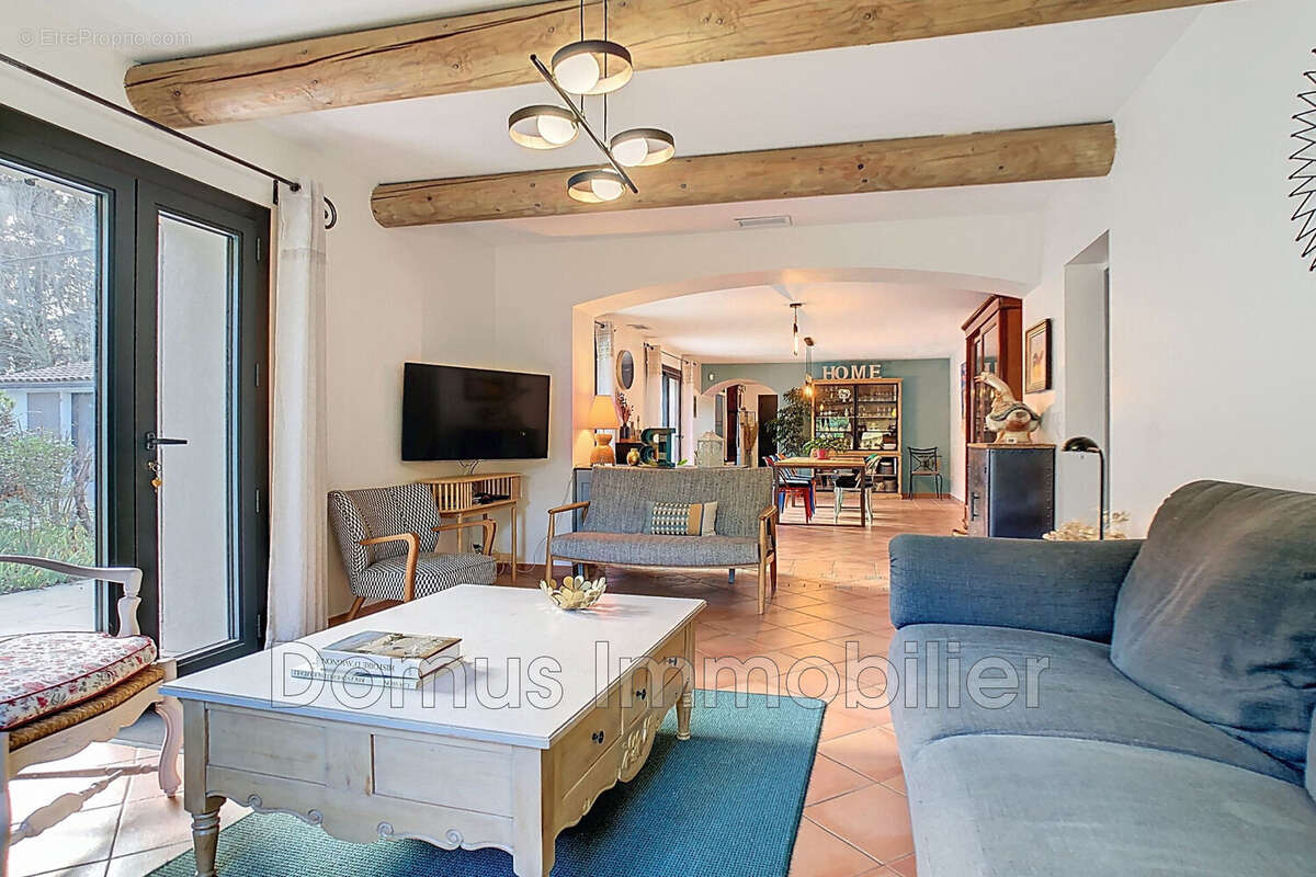 Maison à MORIERES-LES-AVIGNON