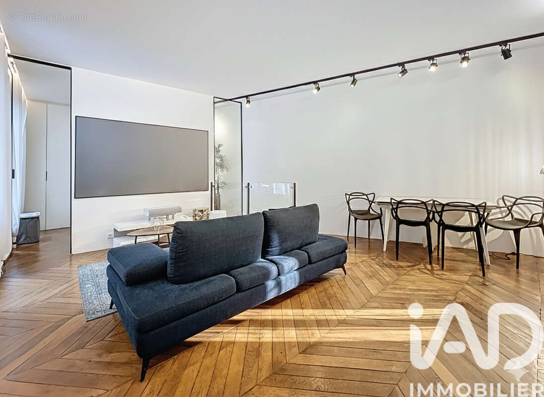 Photo 5 - Appartement à PARIS-8E