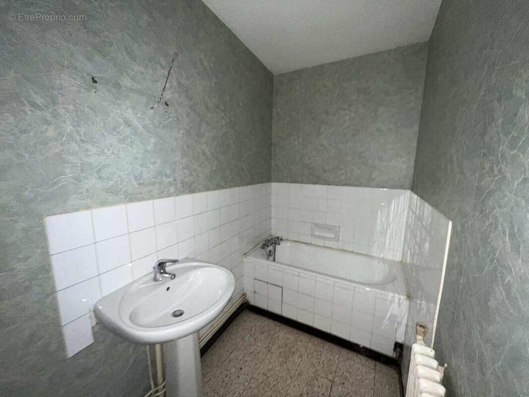 Appartement à SAINT-ETIENNE