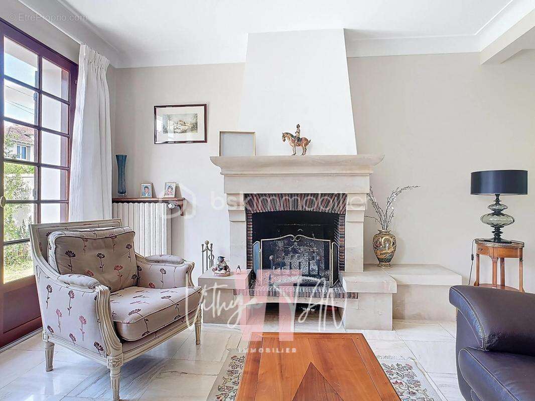 Maison à PONTAULT-COMBAULT