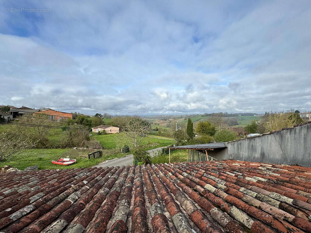 Maison à MONCLAR