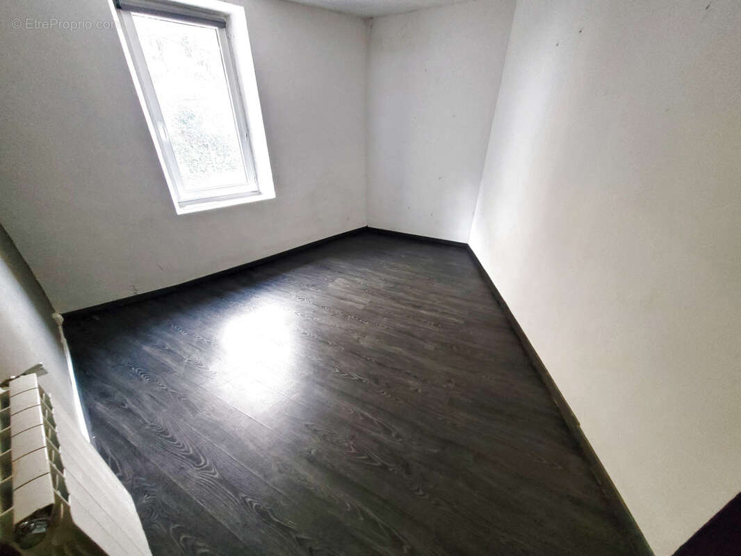 Maison à CASTANET-LE-HAUT