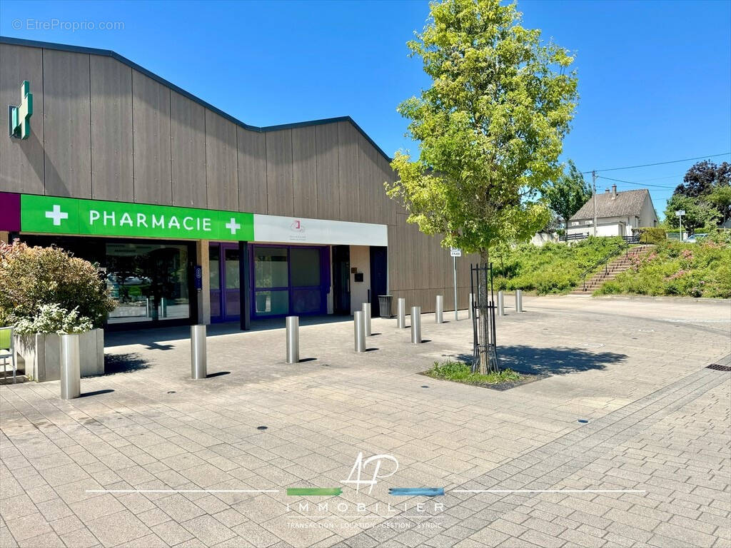 Commerce à BELLENEUVE