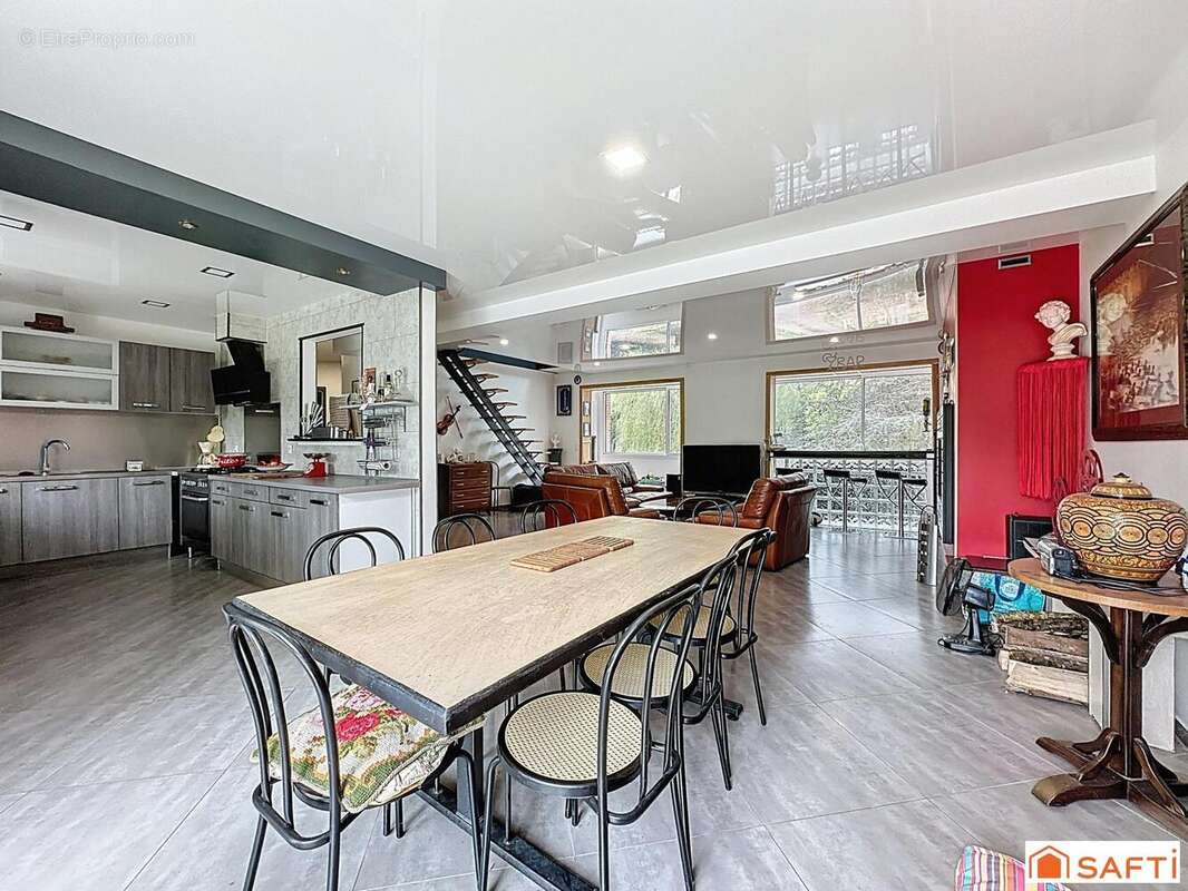 Photo 4 - Maison à FONTAINE-LA-GAILLARDE