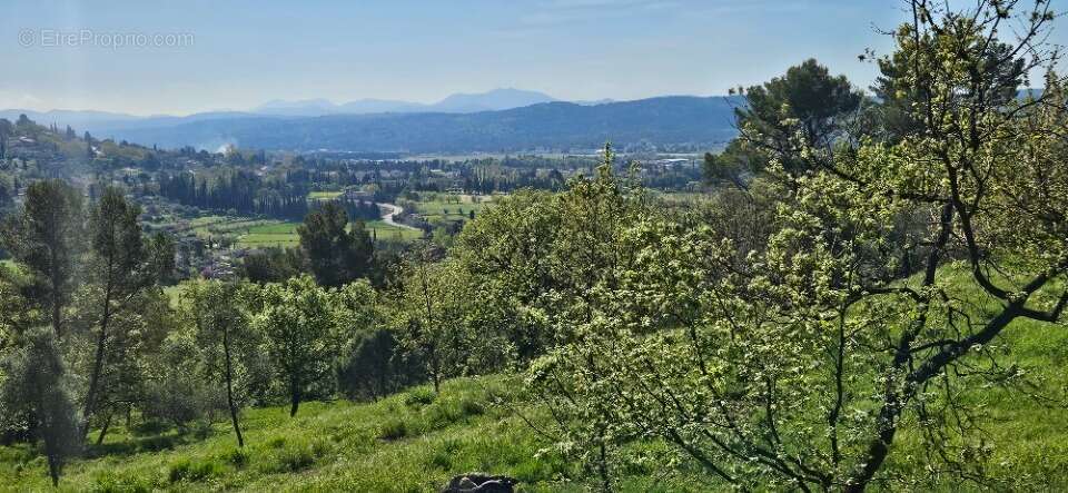 Terrain à FAYENCE