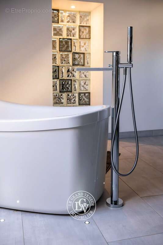 Maison à SAMOIS-SUR-SEINE