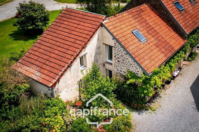 Maison à SAINT-VAURY