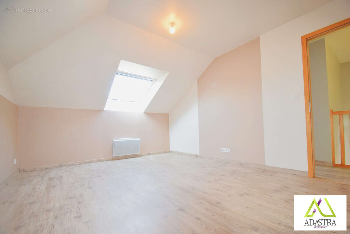 Appartement 83 m² à Thann  - photo 7