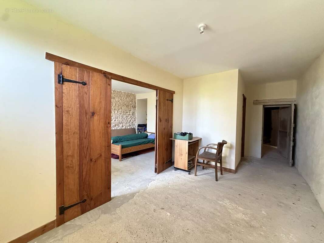 Maison à SAINT-MARTIN-DU-CLOCHER