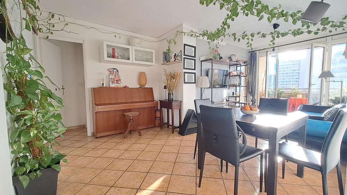 Appartement à MARSEILLE-9E