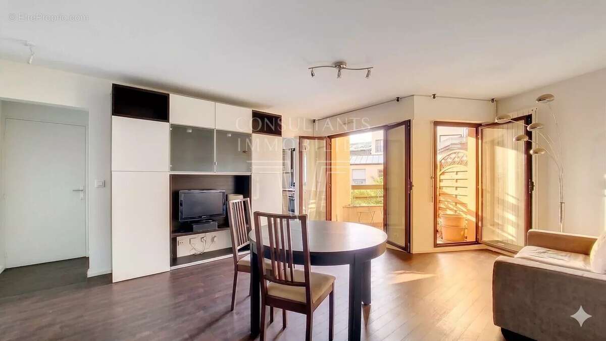 Appartement à SURESNES