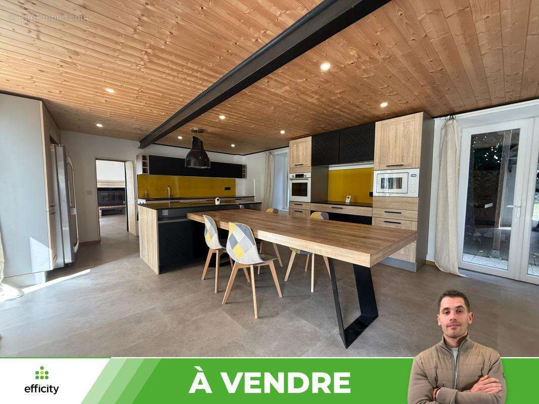 Maison 245 m² à Champigny-Le-Sec  - photo 7