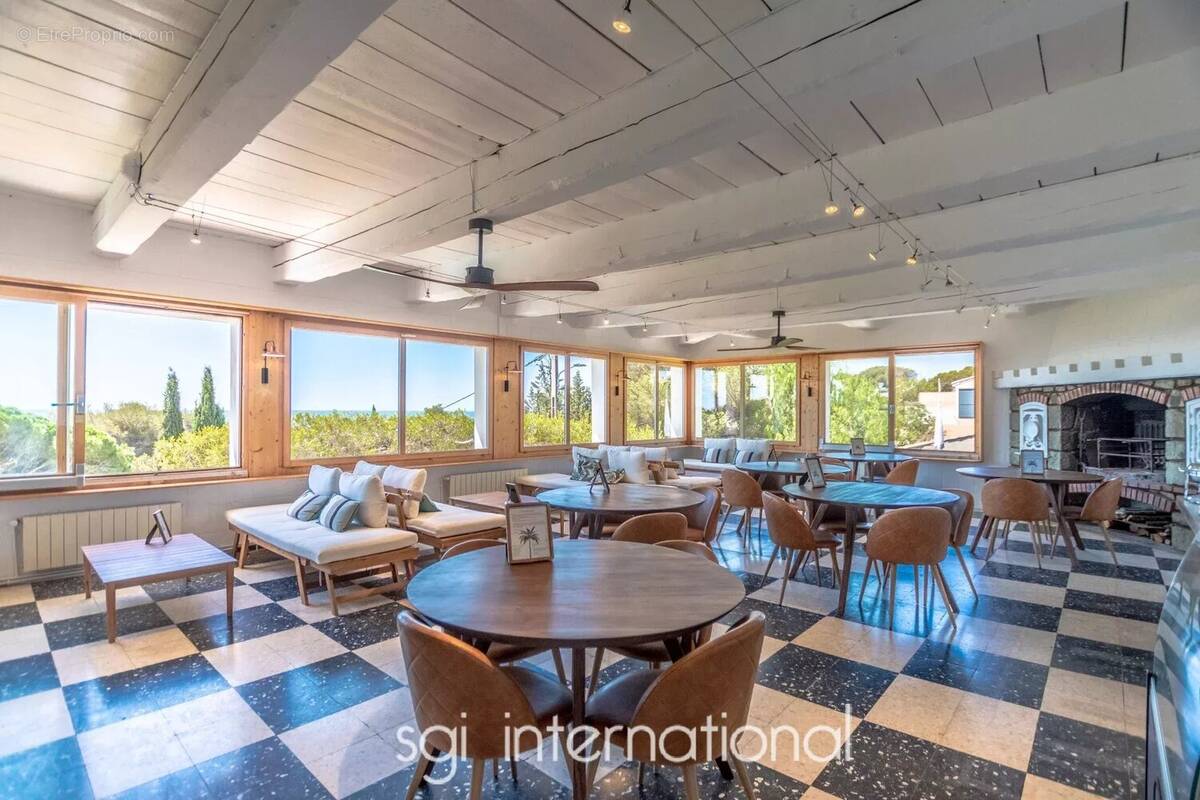 Maison à LES ISSAMBRES