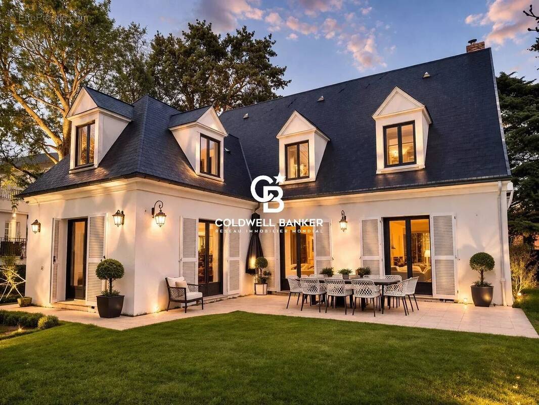 Maison à LE VESINET