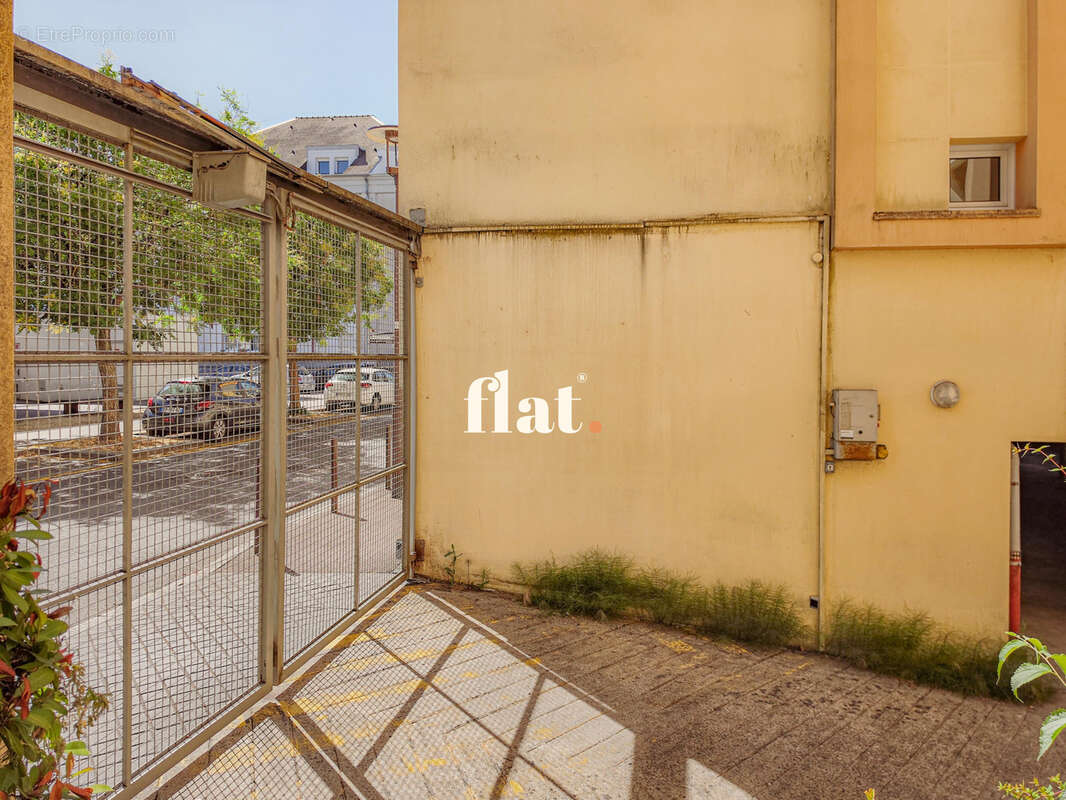 Appartement T3 rénové  50 m2 avec parking et balcon sur la Place de la Guiroué - photo 45