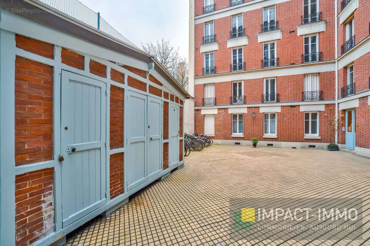 Appartement à PARIS-17E