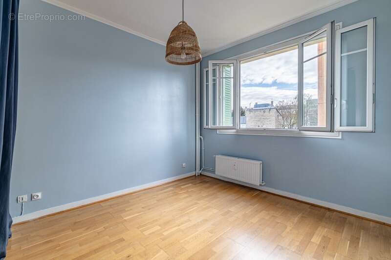  Appartement 4 pièces 72m² – 2/3 chambres – Calme – Cave – Centre Alfortville 94140 - photo 4