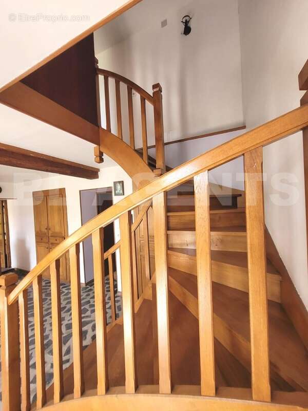 okWhatsApp Image 2022-06-11 at 14 - Maison à NOYEN-SUR-SEINE