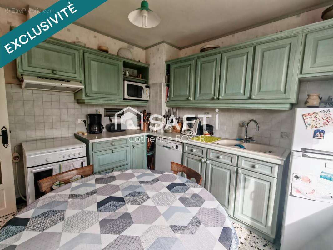 Maison 136 m² à La Chapelle-Saint-Sauveur  - photo 8