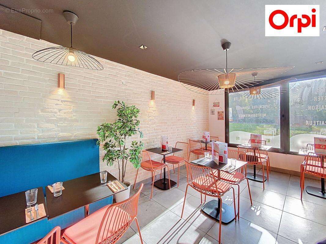 Autre à VOISINS-LE-BRETONNEUX