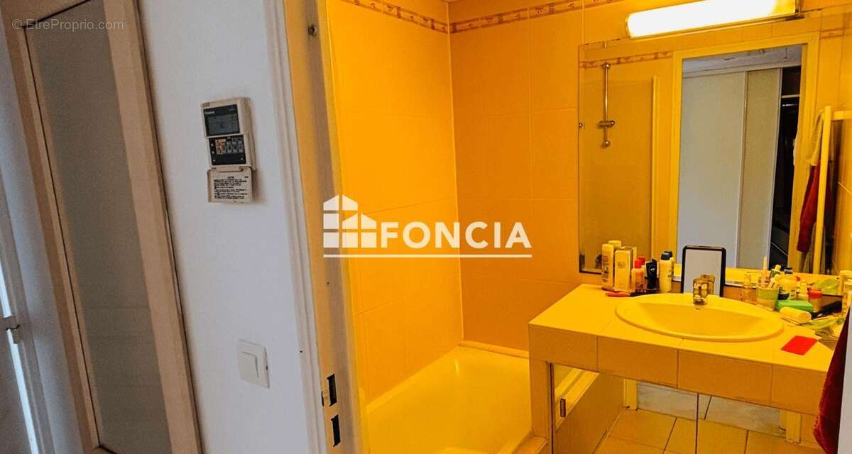 Appartement à VILLENEUVE-LOUBET