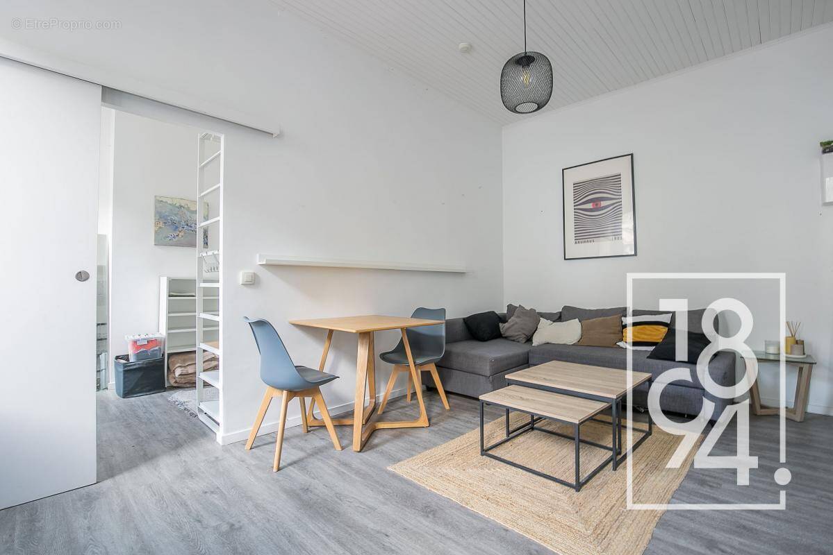 Appartement à MARSEILLE-6E