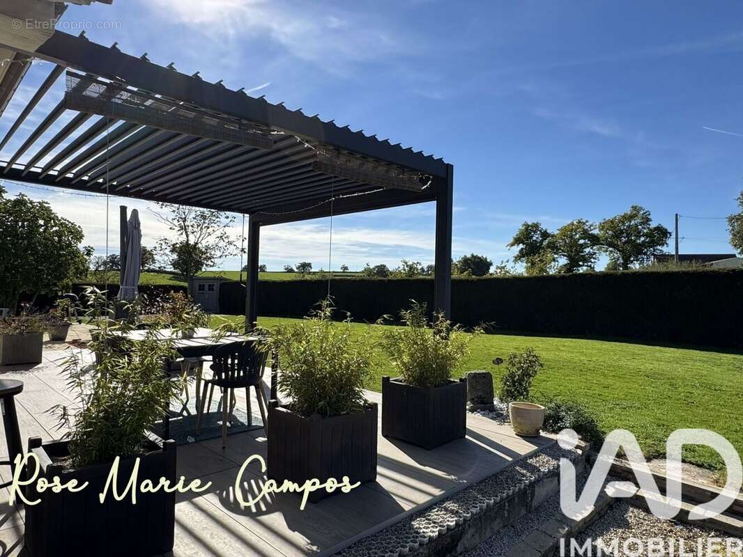 Photo 2 - Maison à LES BIZOTS