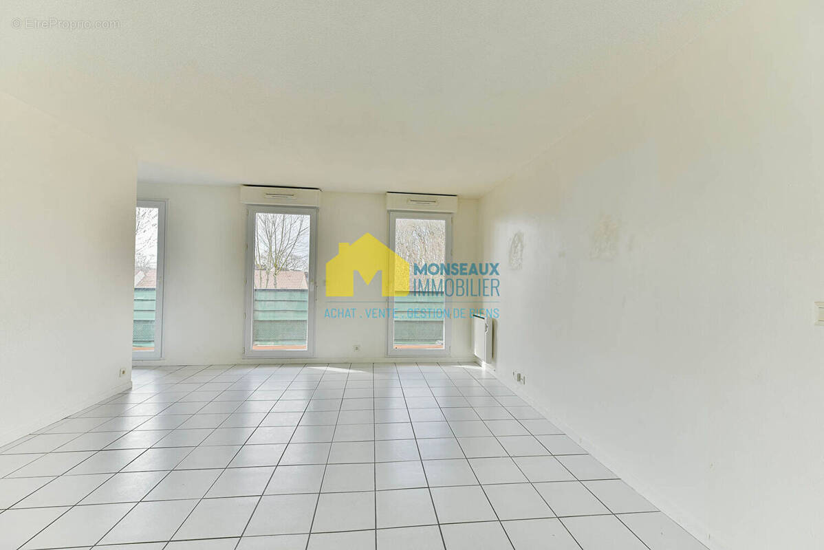 Appartement à SAINTE-GENEVIEVE-DES-BOIS