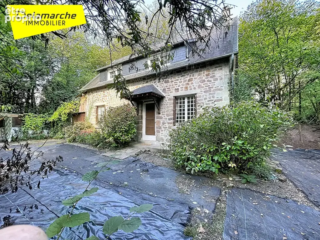 Maison de campagne 3 pièces, dépendances sur terrain de 3854 m² à vendre  au  Mesnil Aubert 50510) - photo 1