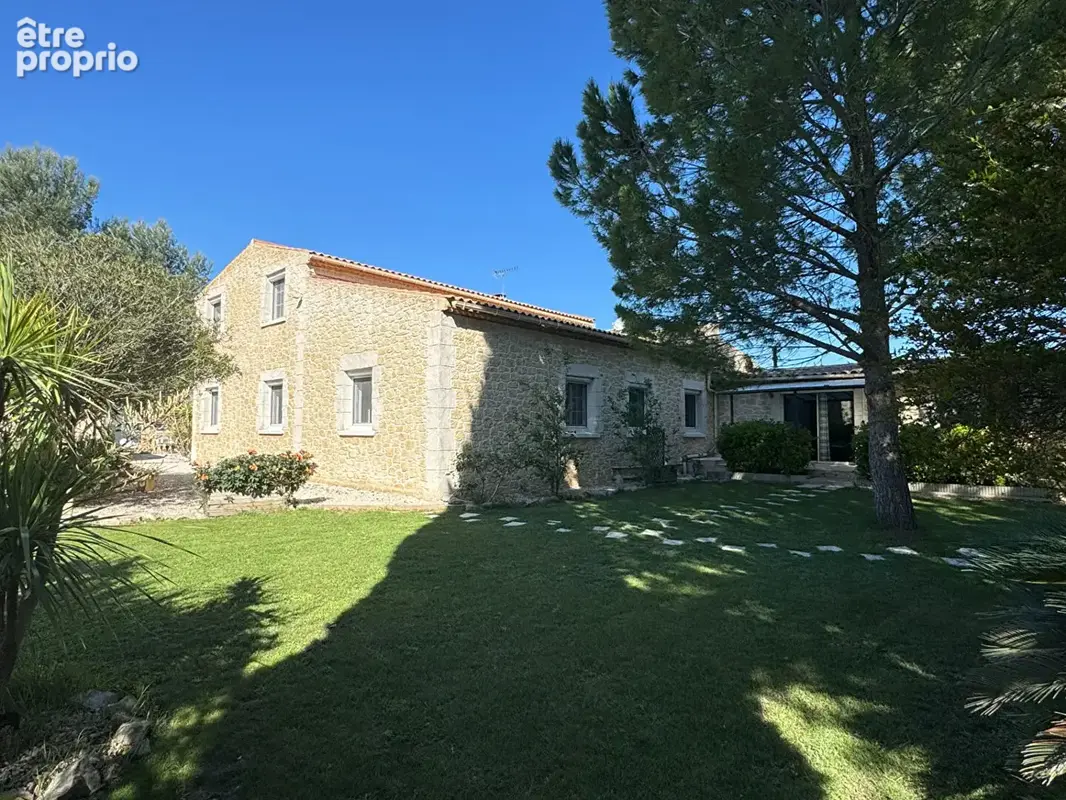 PROPRIETE Nimes 300 m2 Terrain 7.050 m2 avec piscine, pool-house, hangar et dépendances - photo 8