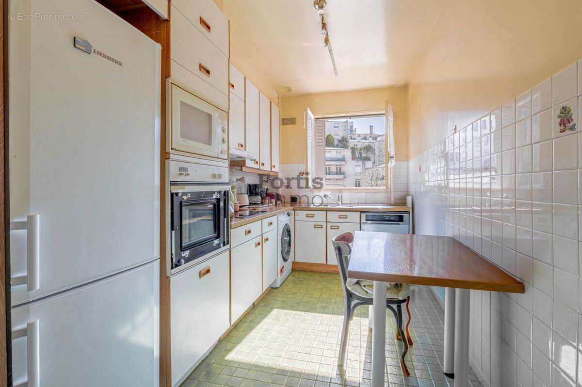 Appartement à PARIS-5E