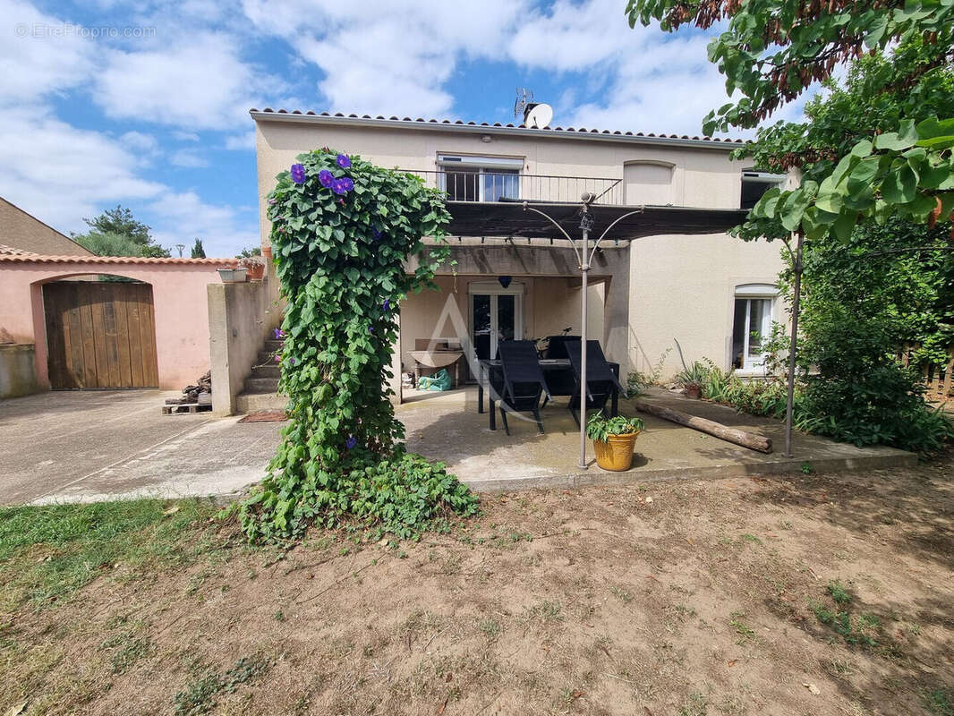 Maison à OUVEILLAN