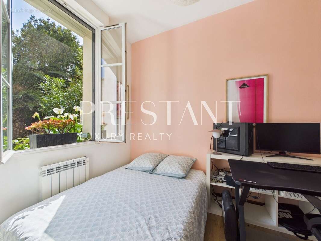Biarritz hyper-centre : appartement d'exception avec jardin privatif de 250 m2 et garage - photo 9