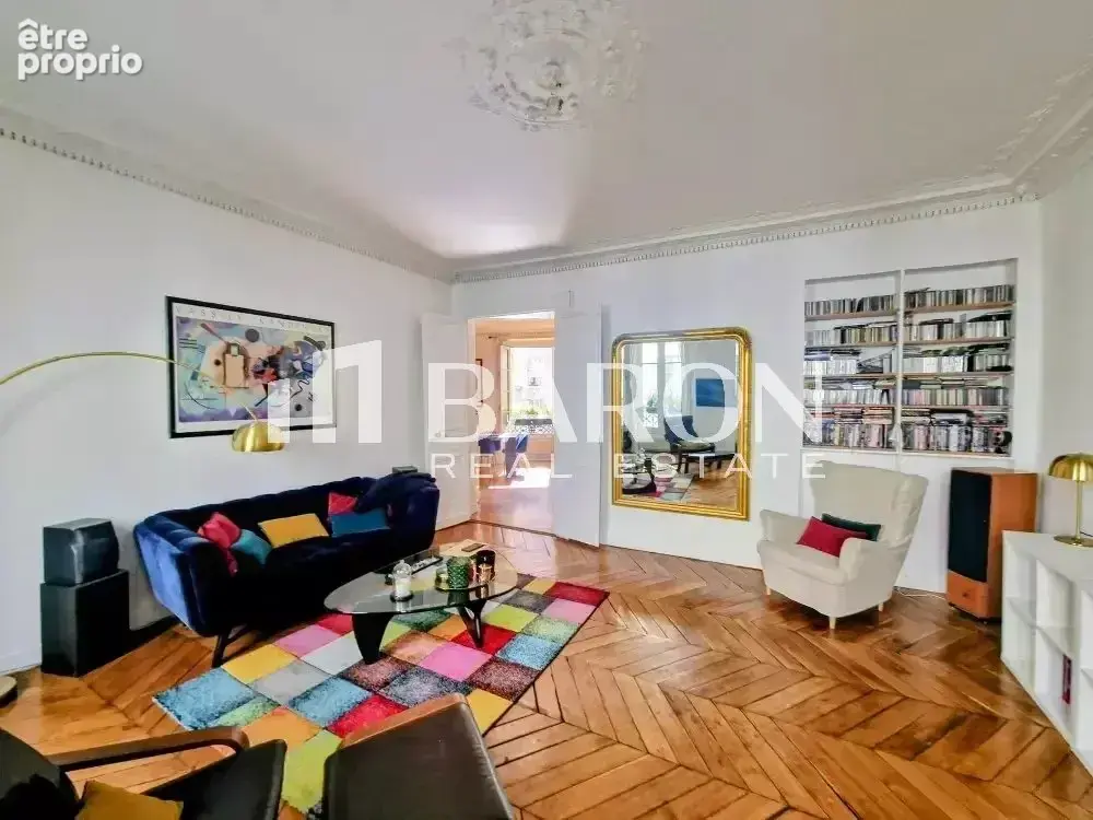 PARIS IXe - 130 m² - 5 pièces - 3 chambres - photo 4