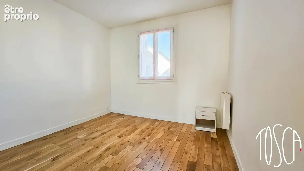 En plein coeur du centre ville  de thiais -  4 pieces - 81 m² - parking - cave - balcon - photo 6