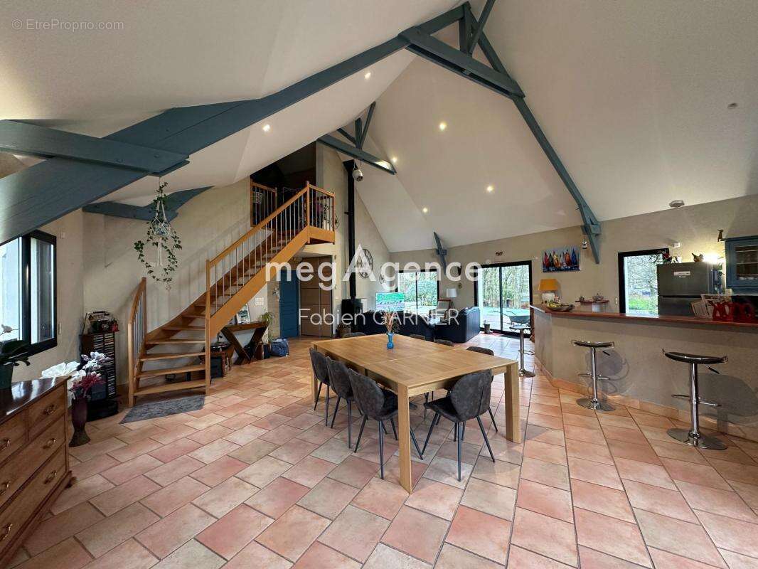 Maison à JUIGNE-SUR-LOIRE