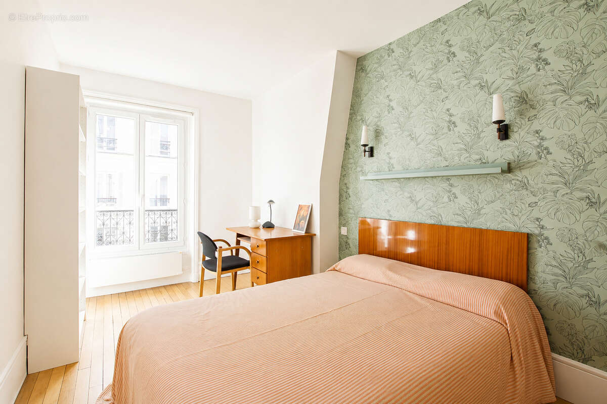 Appartement à PARIS-14E